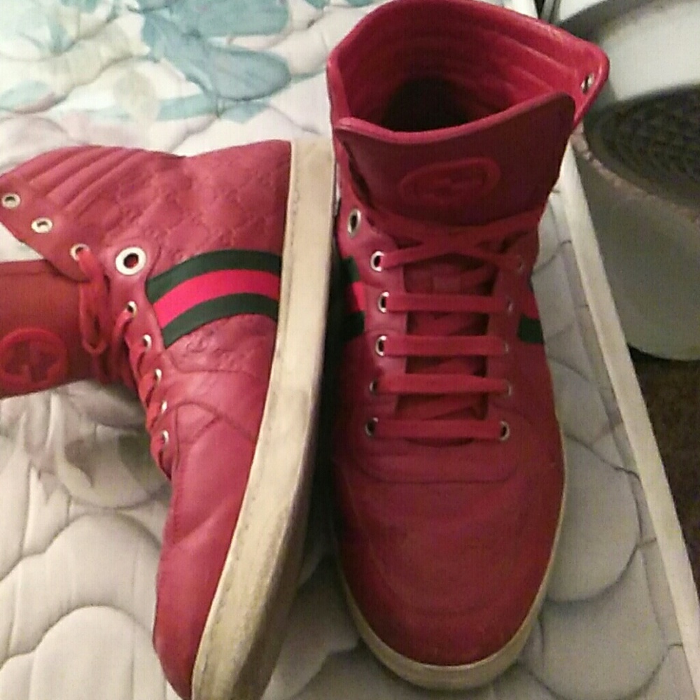 Authentic burgundy gucci Shoes